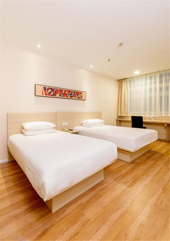 Hanting Hotel Ningbo Railway Station Bagian luar foto